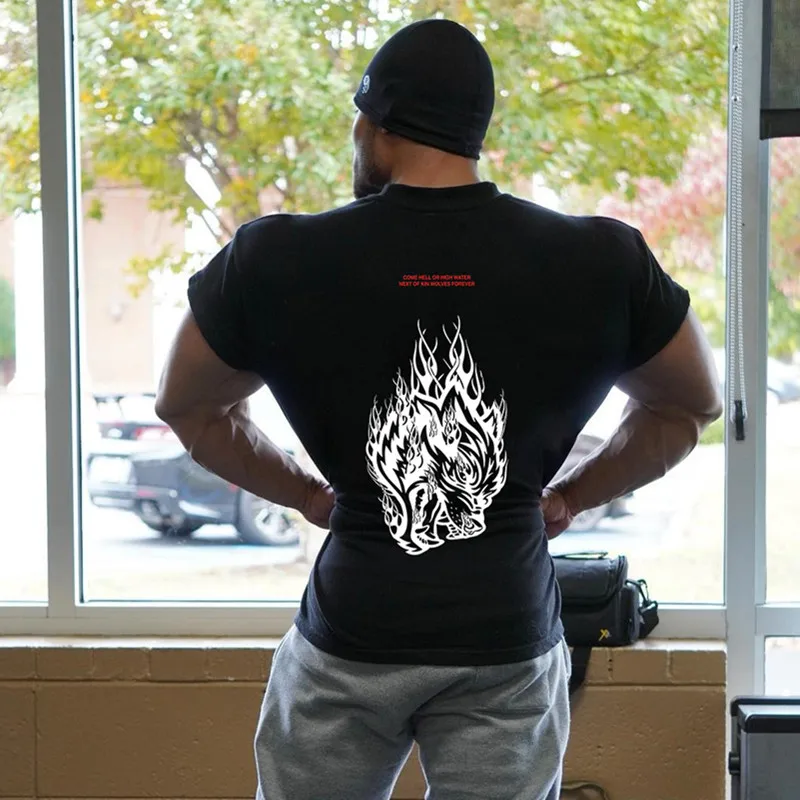 

Футболка мужская Спортивная хлопковая с коротким рукавом и круглым вырезом