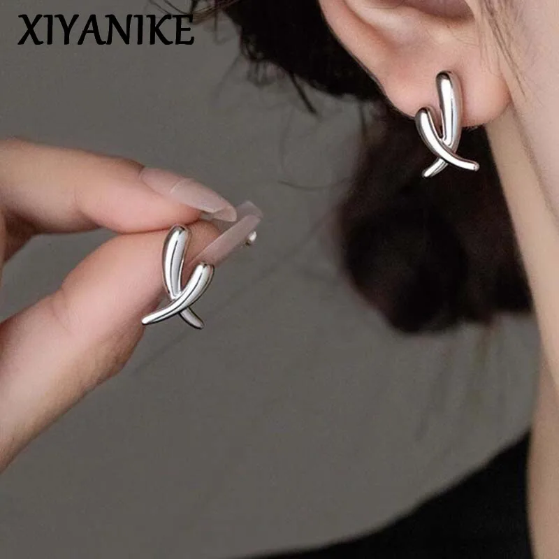 XIYANIKE корейские модные металлические серьги-гвоздики с крестом неправильной