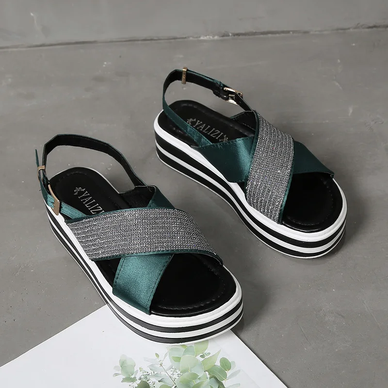 

Шлепанцы женские на платформе, пляжные сандалии на танкетке, черные, зеленые, лето 2022
