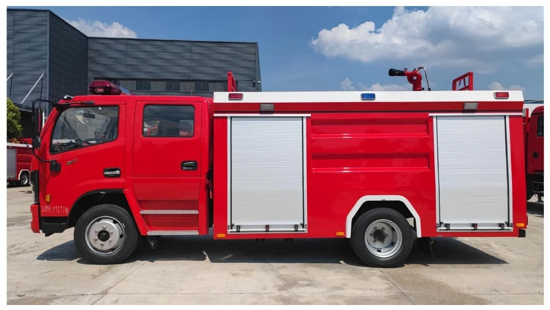 Dongfeng Dorika D7 Бак для воды Пожарная машина 4*2 Спасательные пожарные грузовики на