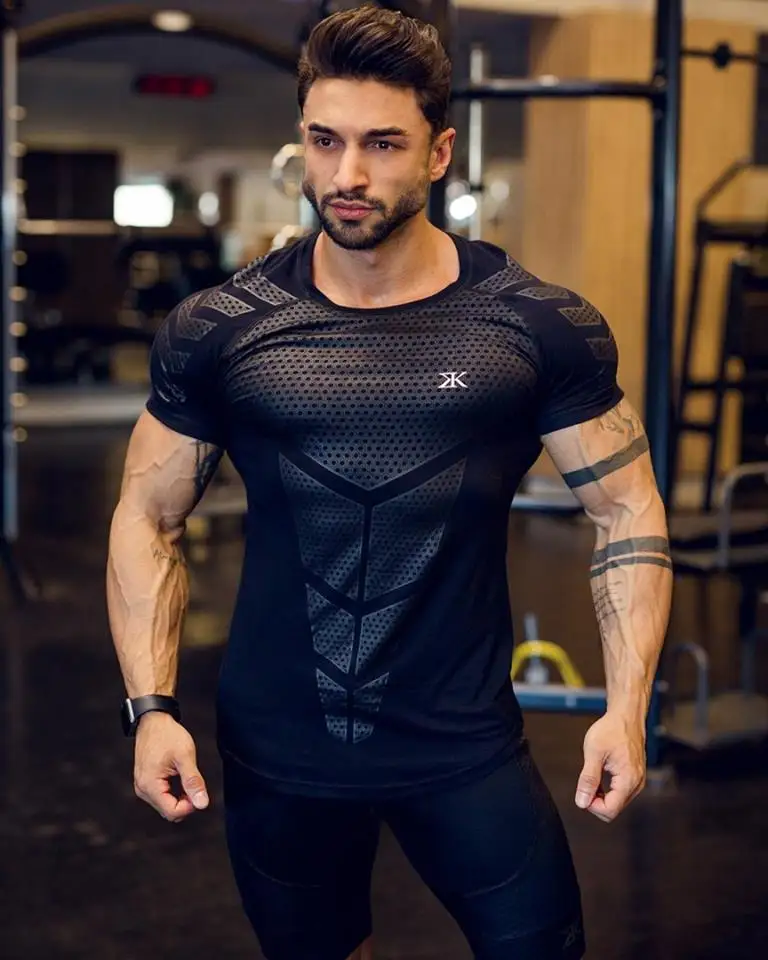

2023 Summer Fitness Suit Coach Sports T-shirt Muscle Tight Fit Men's High Elastic Training Suit Short Sleeve Fitness Suit Men