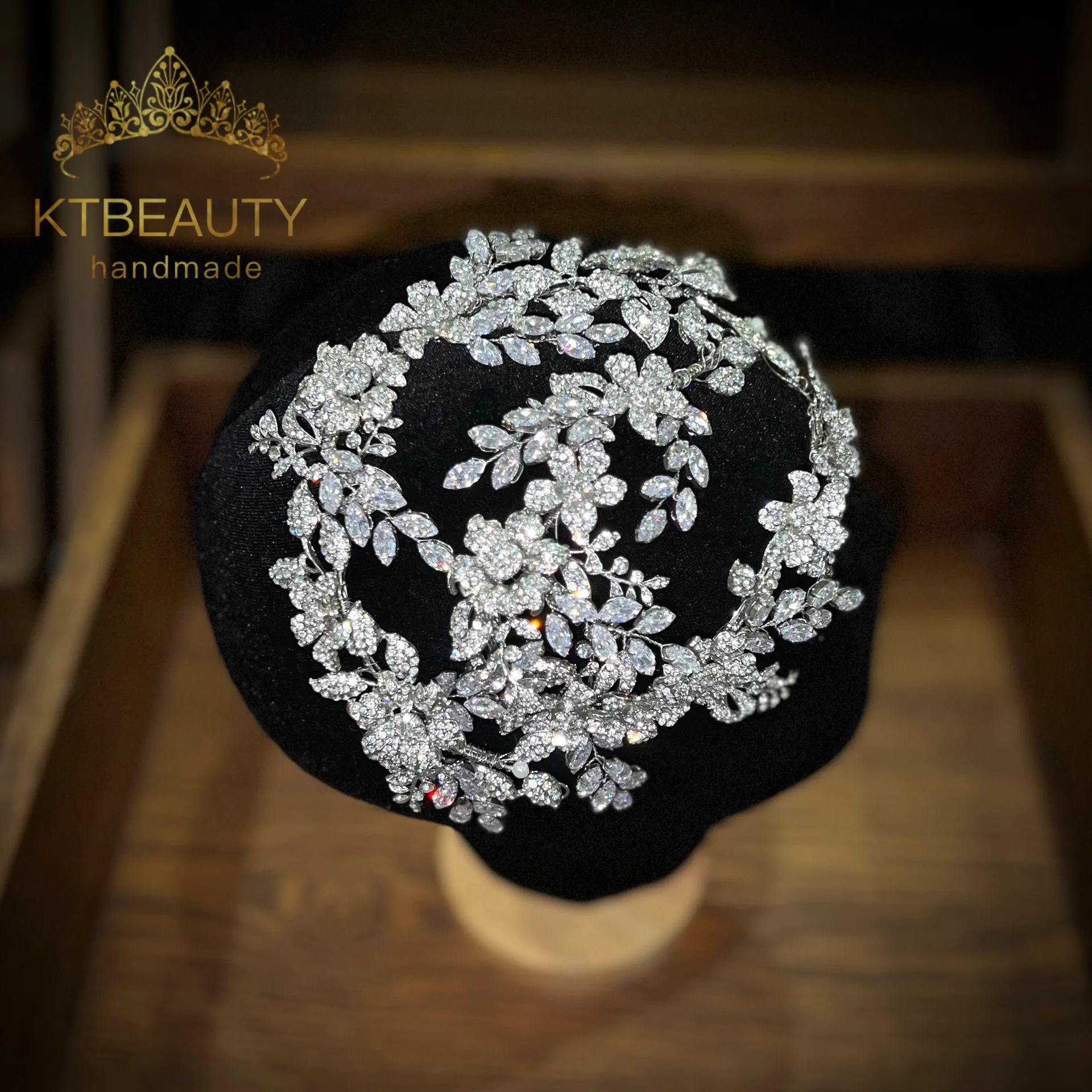 

KTBEAUTY головной убор ручной работы хрустальные цветы циркониевые листья родиевое серебро Королева Принцесса Корона для торжества вечеринки подружки невесты
