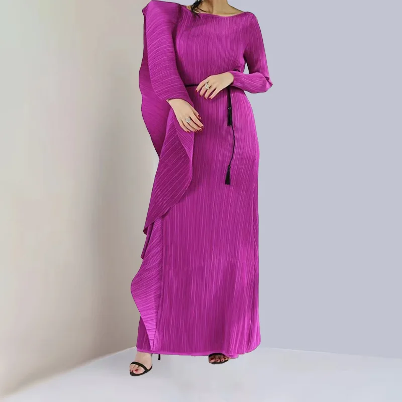 Купи 2022Miyake Pleated Irregular Collar Solid Color Long Dress Loose Fashion Elegant Women's Clothing Hot Sellers In The Middle East за 2,308 рублей в магазине AliExpress