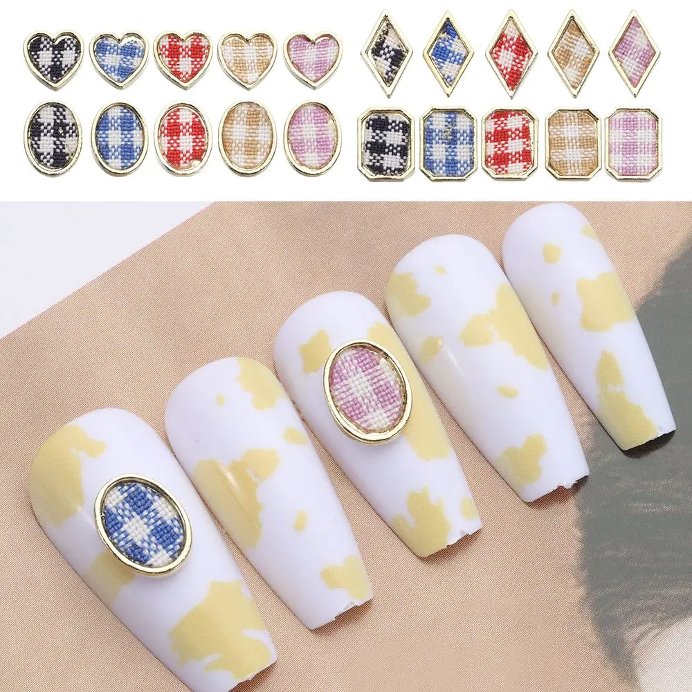 

5 шт., клетчатые Декоративные наклейки для дизайна ногтей в виде сердца
