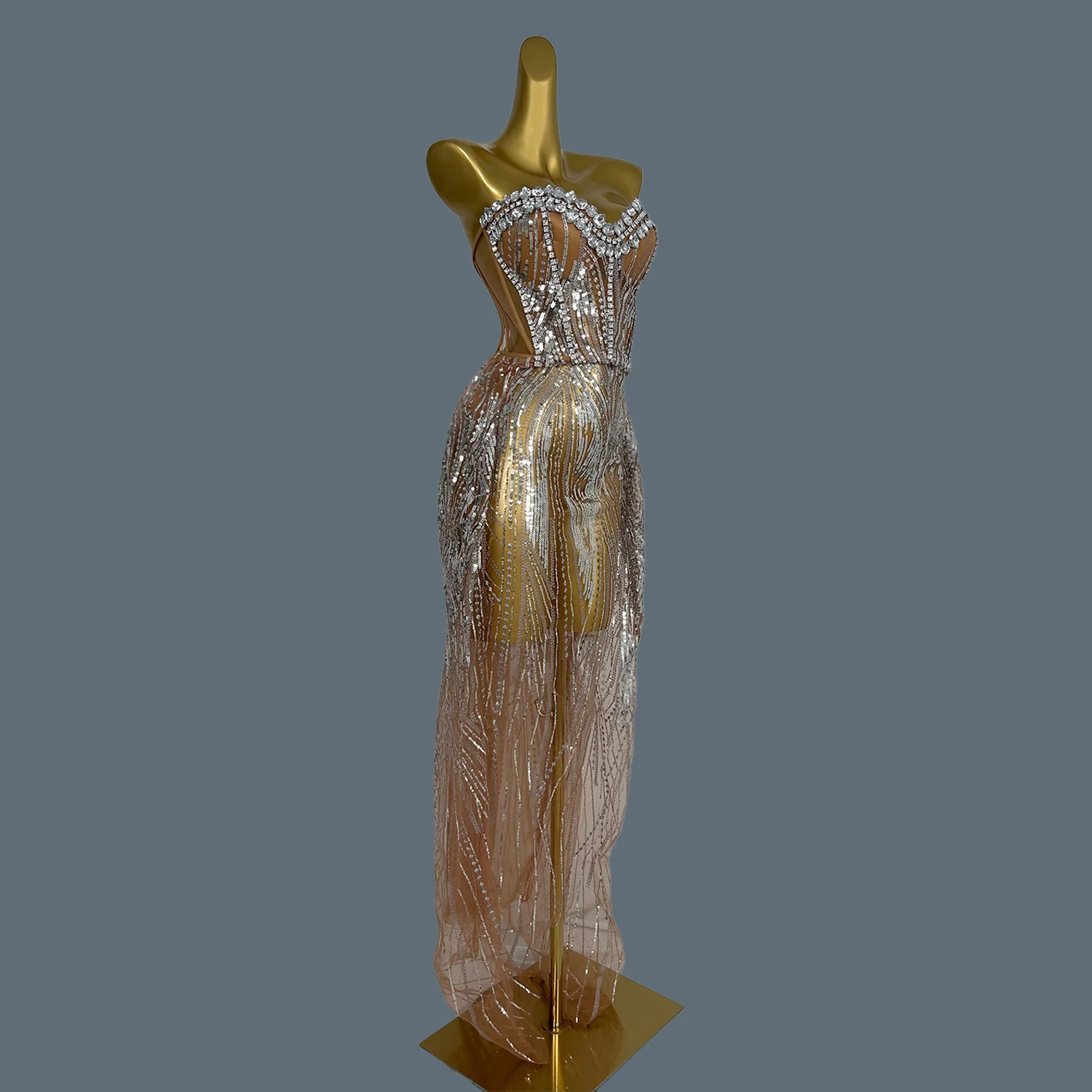 Новинка 2024 серебряное блестящее женское платье без бретелек со стразами длинное