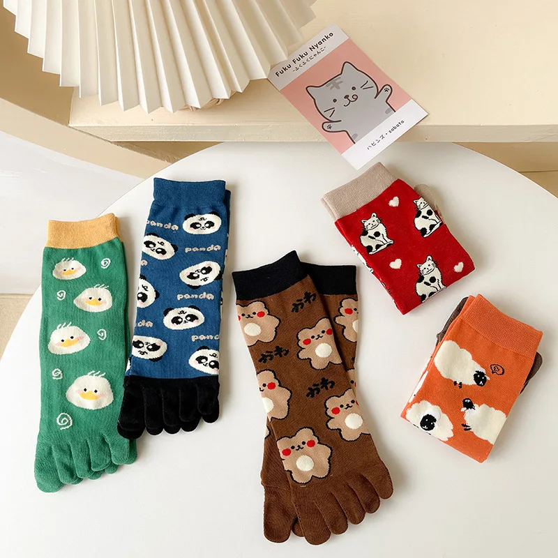 New five-finger ladies breathable sweat-absorbing mid-tube split-toed socks cute cartoon student girl socks