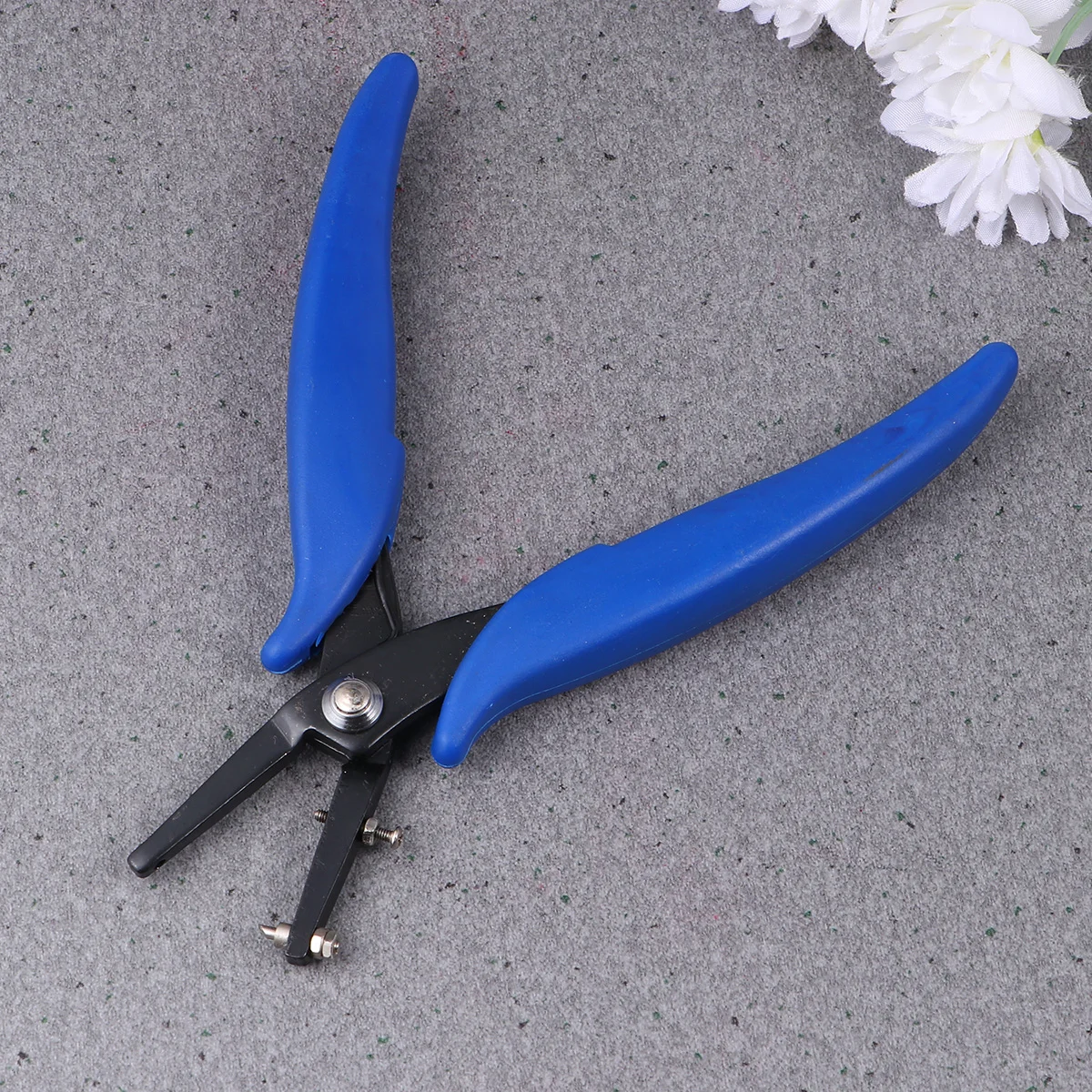 

1Pc Clothes Ticket Hole Driller Jaw Hole Punch Pliers Hole Punch Tool Jewelry Hole Punch Pliers Round Hole Punch Pliers