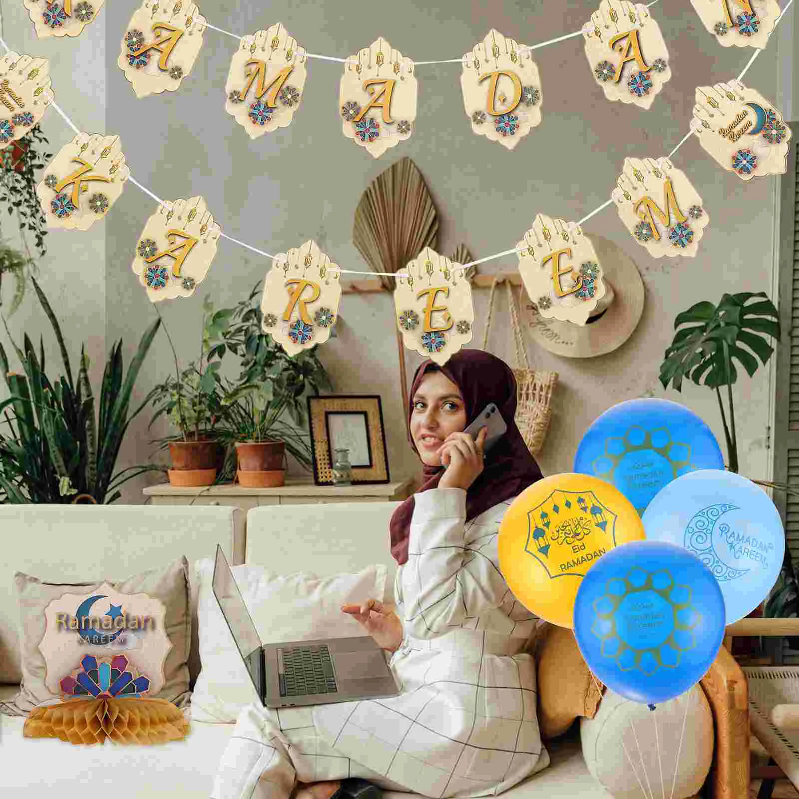 

1 Set Eid Theme Banner Balloons Honeycomb Ornament Ramadan Party Decorations