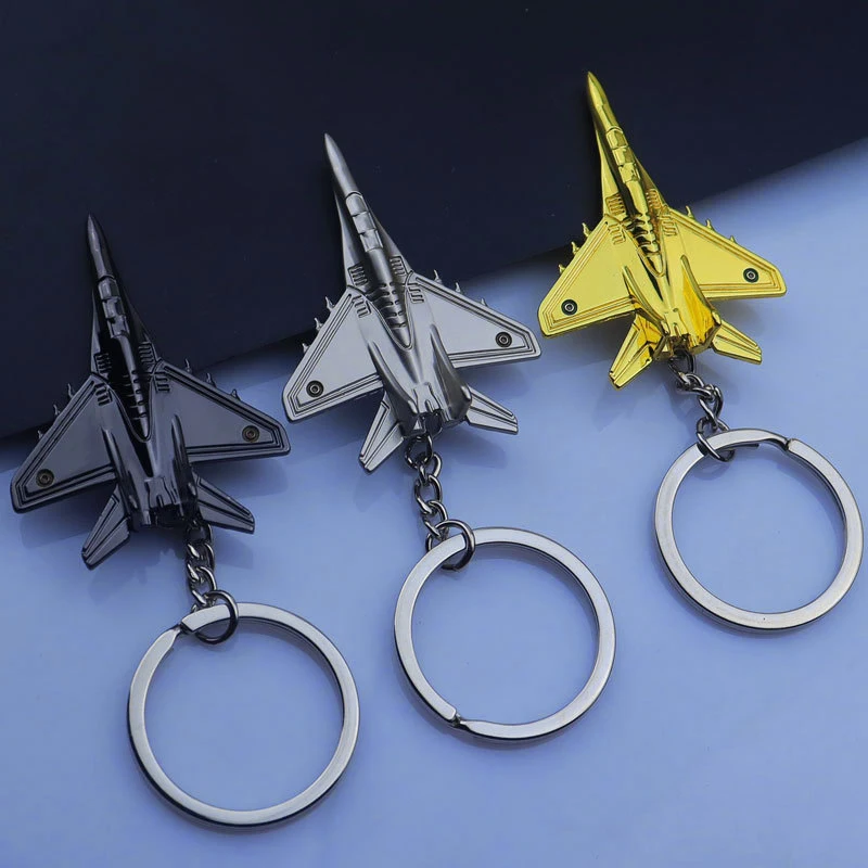 Фото Мужской металлический брелок-истребитель, гаджеты для мужчин, брелок для ключей в виде боевого самолета на сумке, автомобильный брелок, ювелирные изделия, подарок бойфренду, сувениры №4