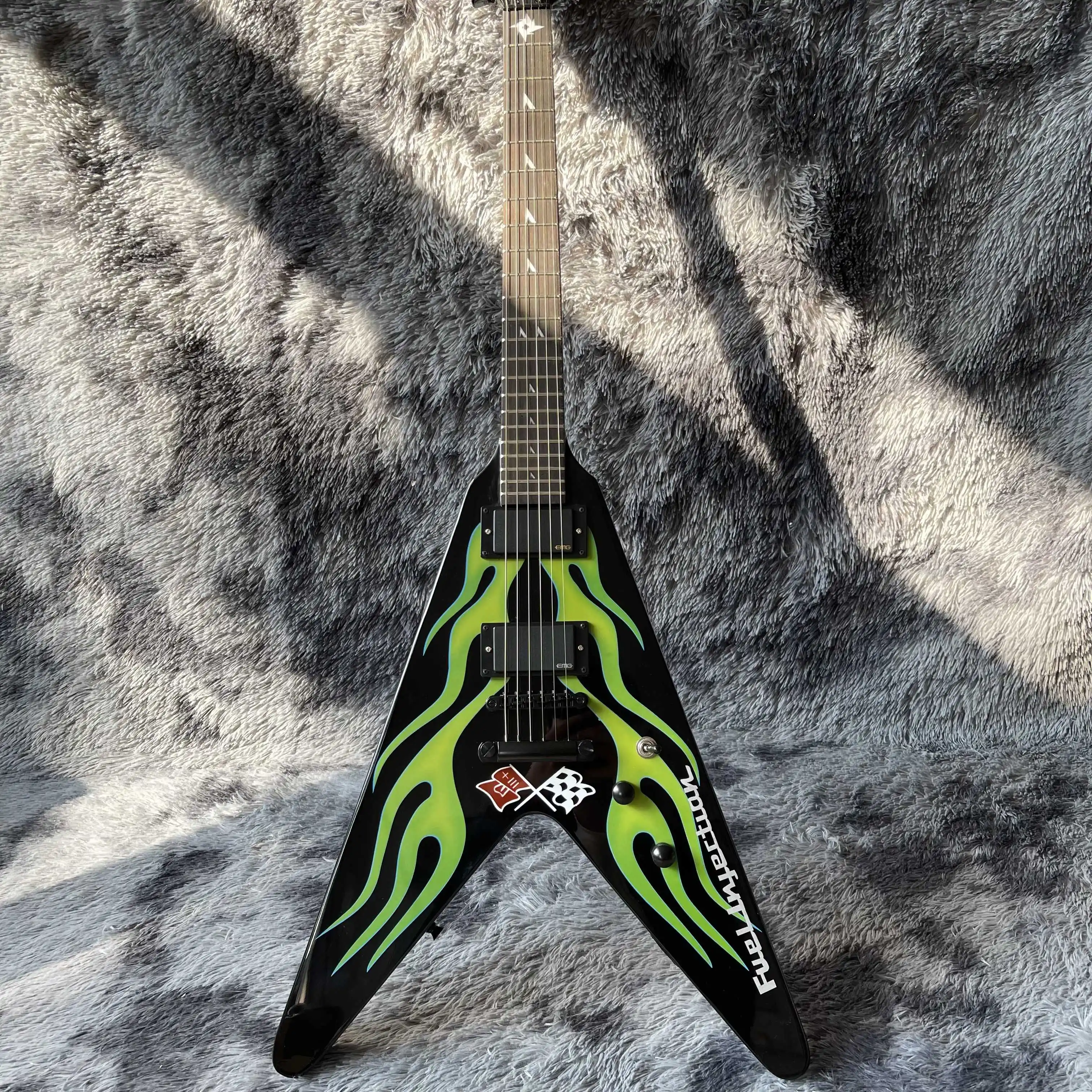 

Бесплатная доставка, черный, зеленый дизайн, модный узор, специальная форма, уникальная, электрическая гитара, 2022 Новый Поп, высококачественный на заказ,