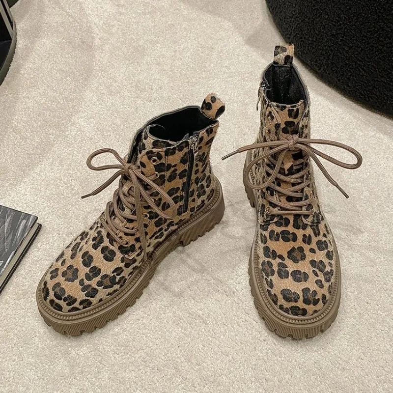 Женские ботинки с леопардовым принтом