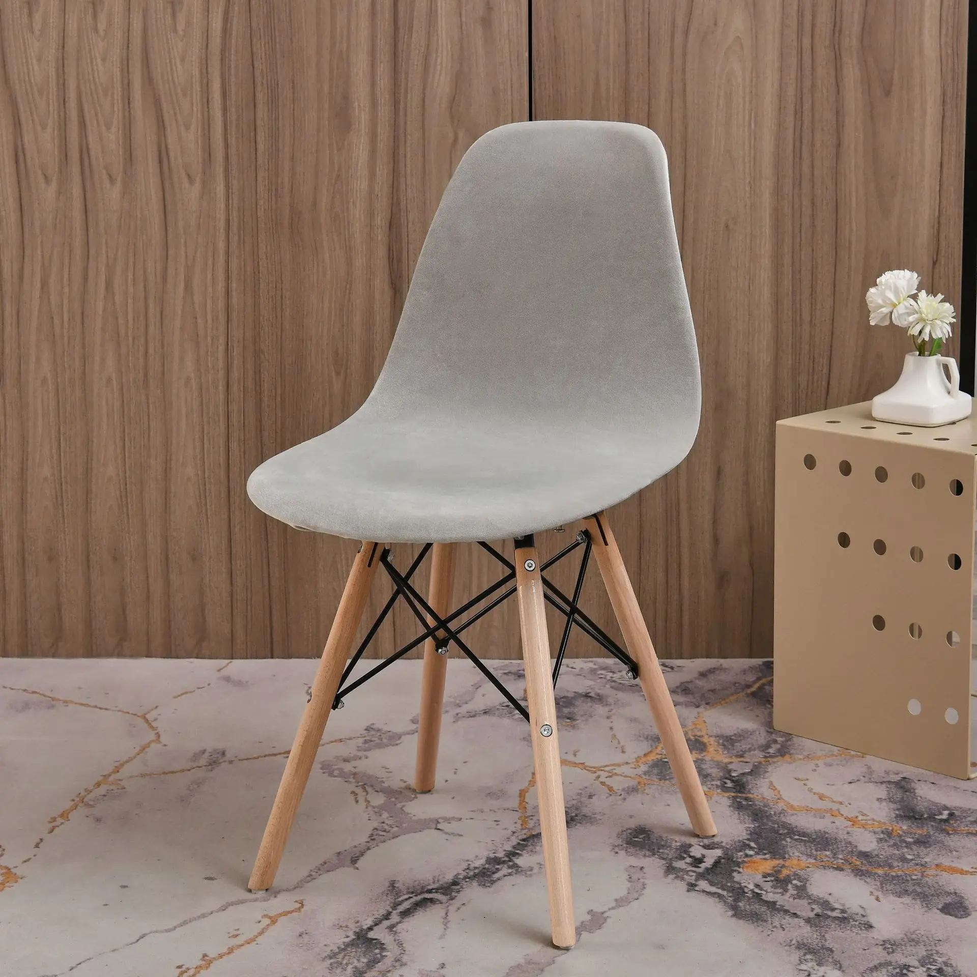 

Эластичные бархатные чехлы для стульев в скандинавском стиле