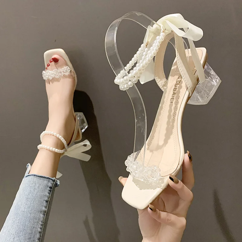 

Туфли женские на высоком каблуке, с бантом и шнуровкой