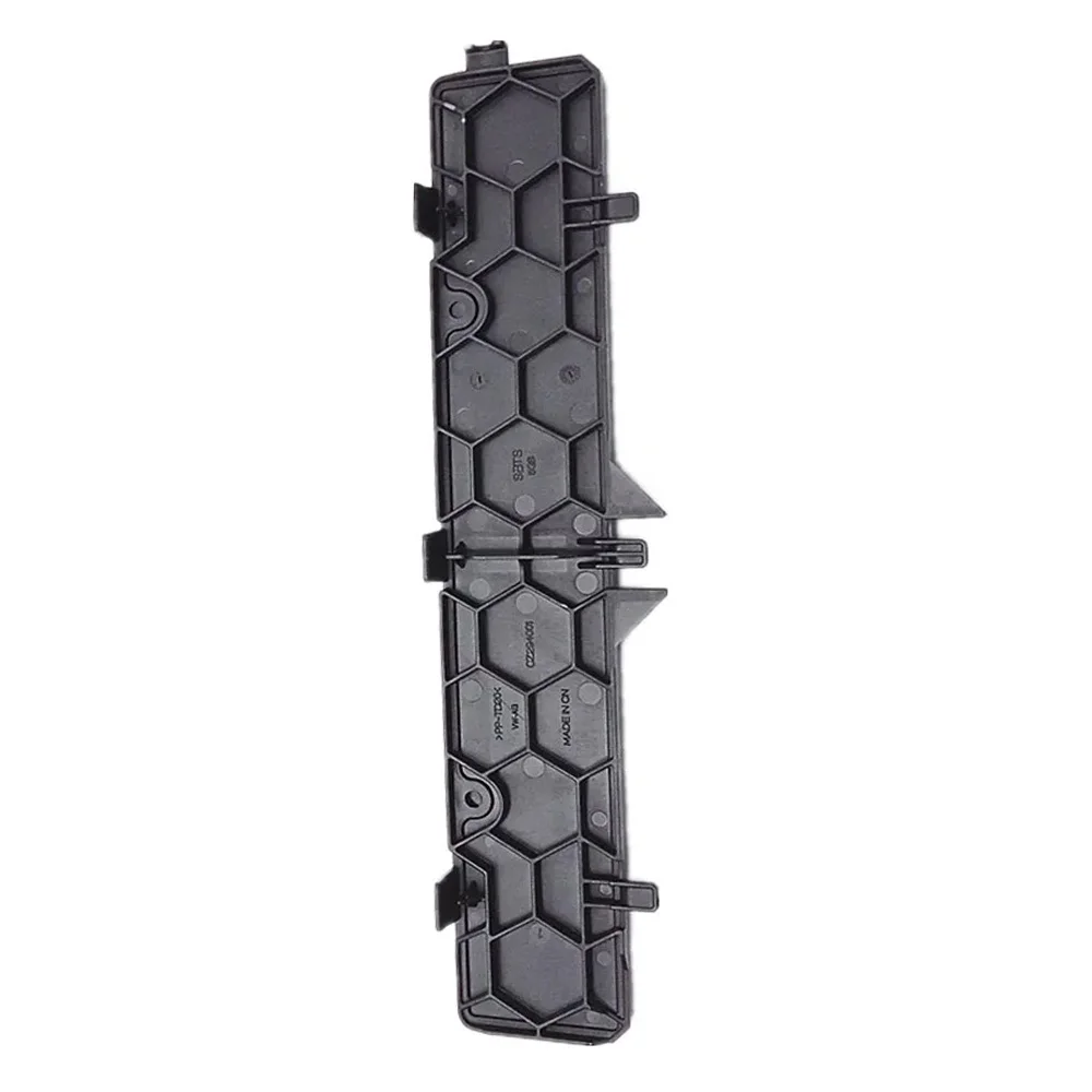 Фото Крышка салонного воздушного фильтра для Audi Q3, TT, TTS, TTRS, Seat Ateca, Skoda, Volkswagen 5Q0819422, 5QD819422 №1