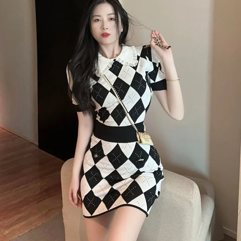 

Buttons Plaid Knit Two Piece Set Women Short Sleeve Crop Top Sexy Sweet Winds Cardigans+Mini Skirts Spring Summer Suits Outfits