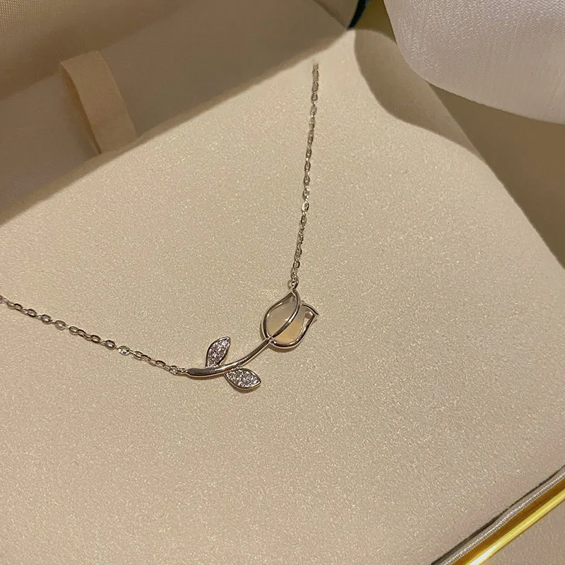 

Microinlaid Zircon Opal Necklace for Women 2023 Fashion Jewelry Tulip Flower Necklace Chains Girls Banquet Party Accessories