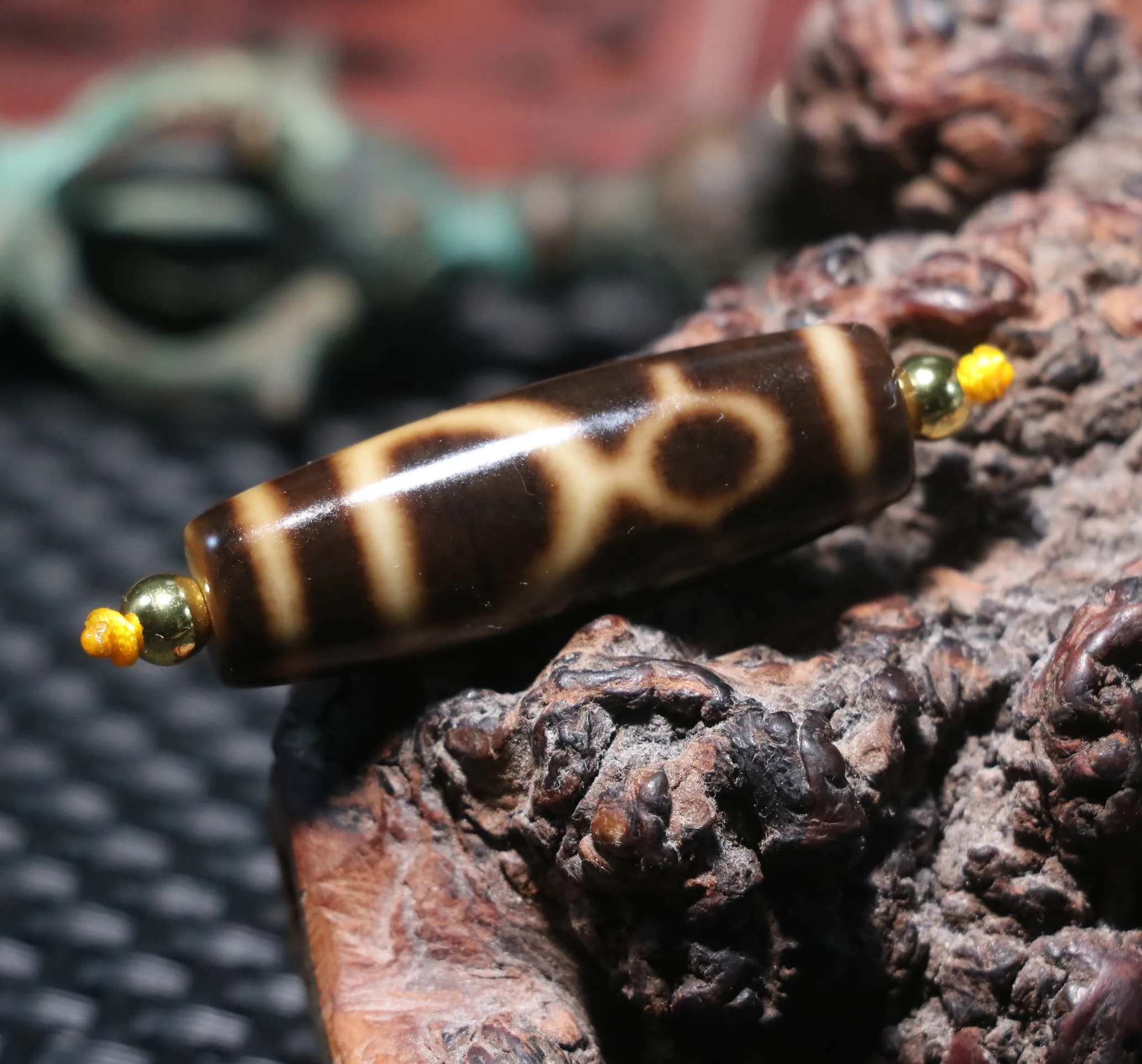 Treasure Magic Energy Тибетский Старый Агат 2 Богатство Бог Фигурка Символ бусины дзи Totem