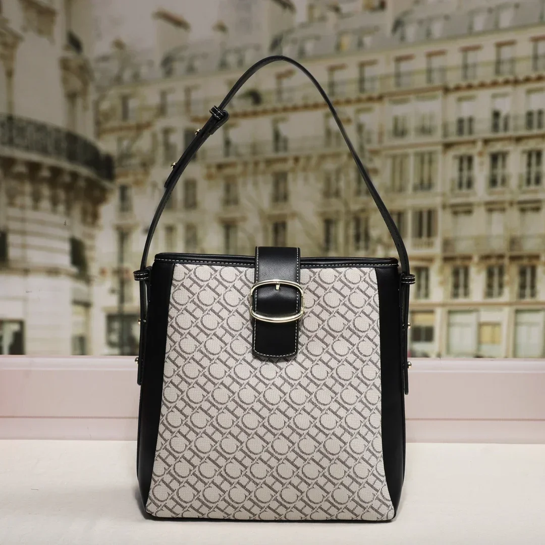 

Real Cowhide 2024 New High Capacity CHCH HCHC One Shoulder Oblique Cross Printing Women's Handbag Famous Luxury Designer Cc Gg