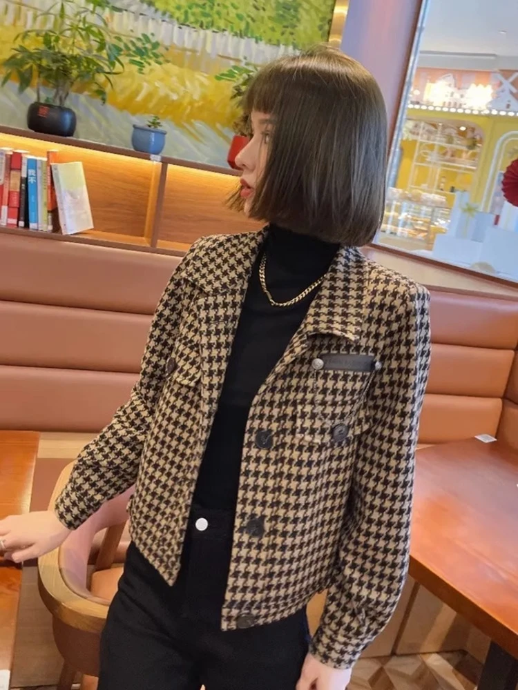 

Luxury Office Lady 2023 Plaid Short Blazer Women Long Sleeve O Neck Single Button Pockets Office Lady Jackets Elegant Tops