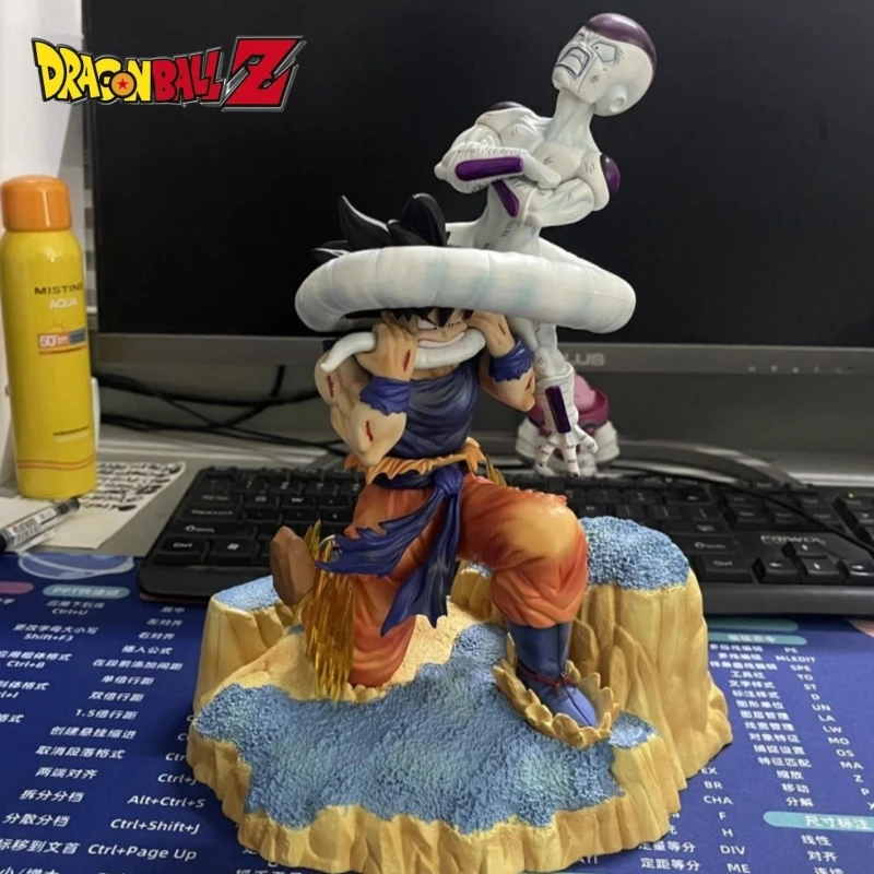 

Экшн-фигурка из м/ф «Драконий жемчуг Z», 27 см