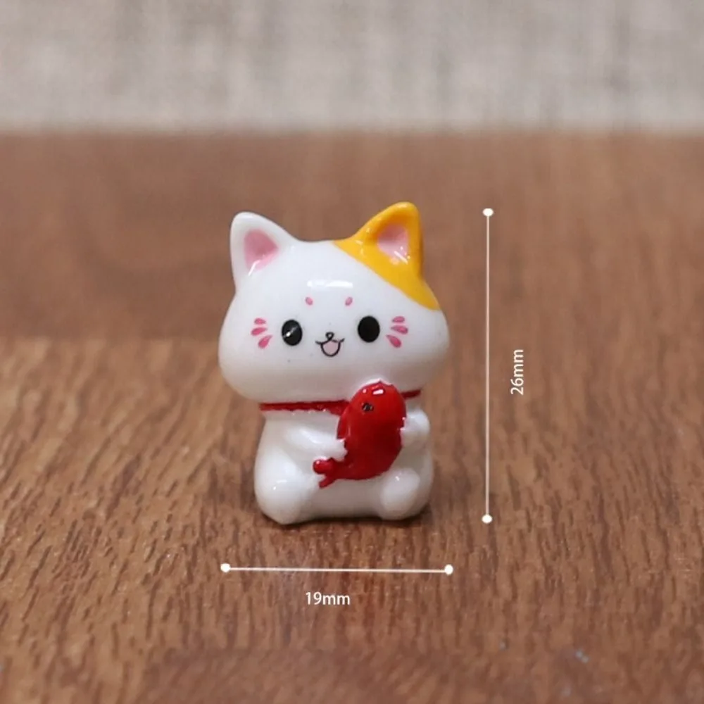 

Миниатюрные фигурки котов из смолы