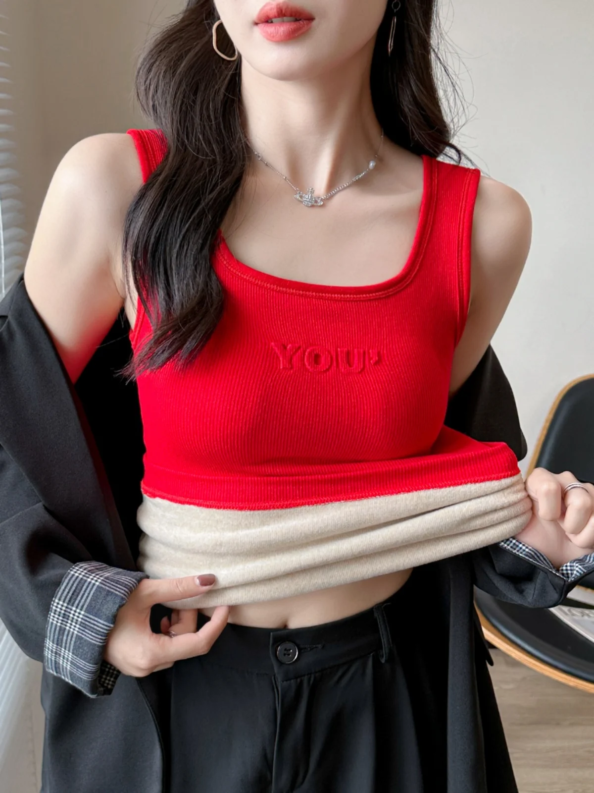 Теплый женский жилет с квадратным вырезом на флисовой подкладке утолщенная