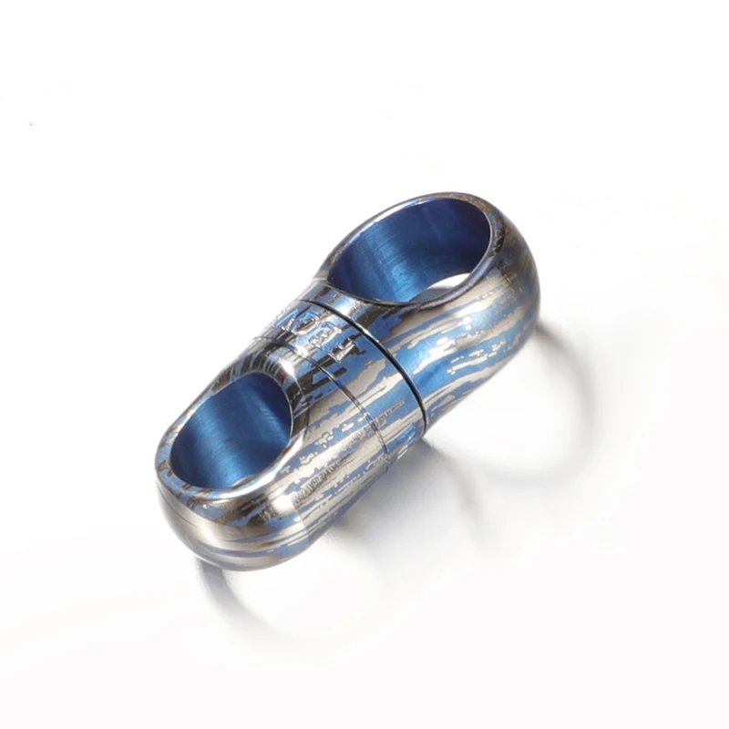 

High Quality Titanium Blue Stripes 360° Rotary Capsule Connecting Buckle Men Waist Hanging Car Keychain Key Ring Accessories