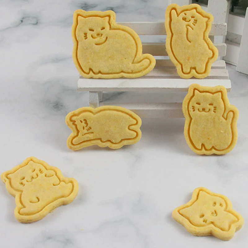 

Cartoon Cat Cookie Cutters Mold DIY Kitty 3D Biscuits Mould for Kids Children Cute Bakeware Plastic Baking Tool Pastry Mould