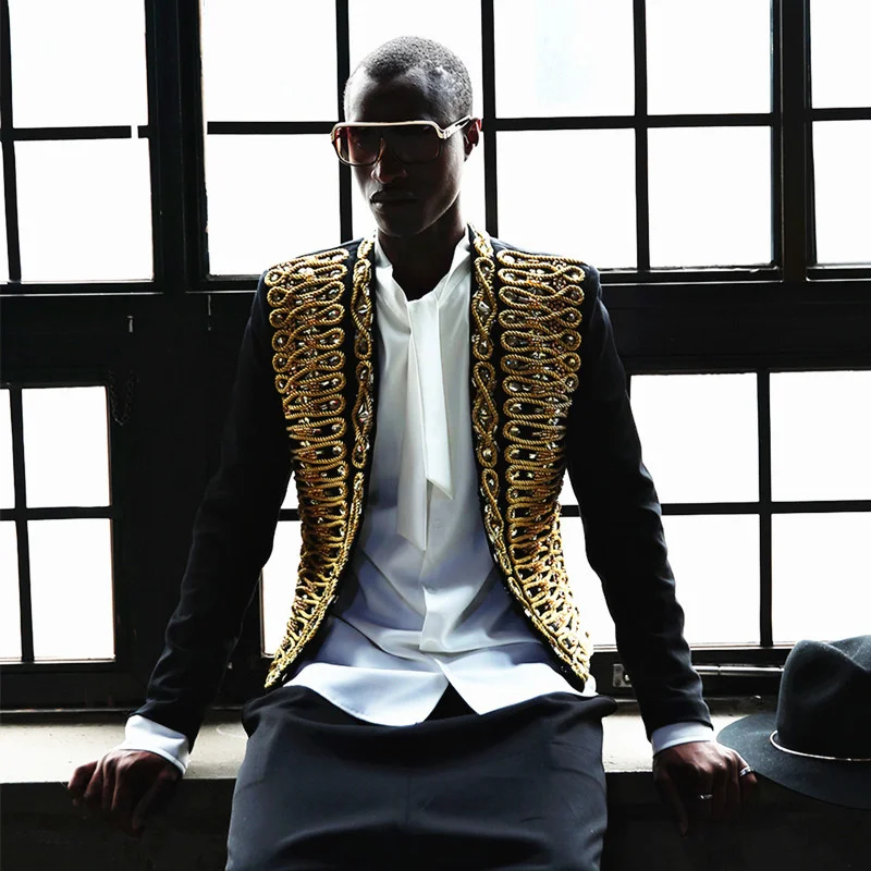 

New Korean Men Spring Fashion Coat Thread Embroidery Jacket Diamond-encrusted Suit Male Host Slim Blazer Gold Rope Stage Costume
