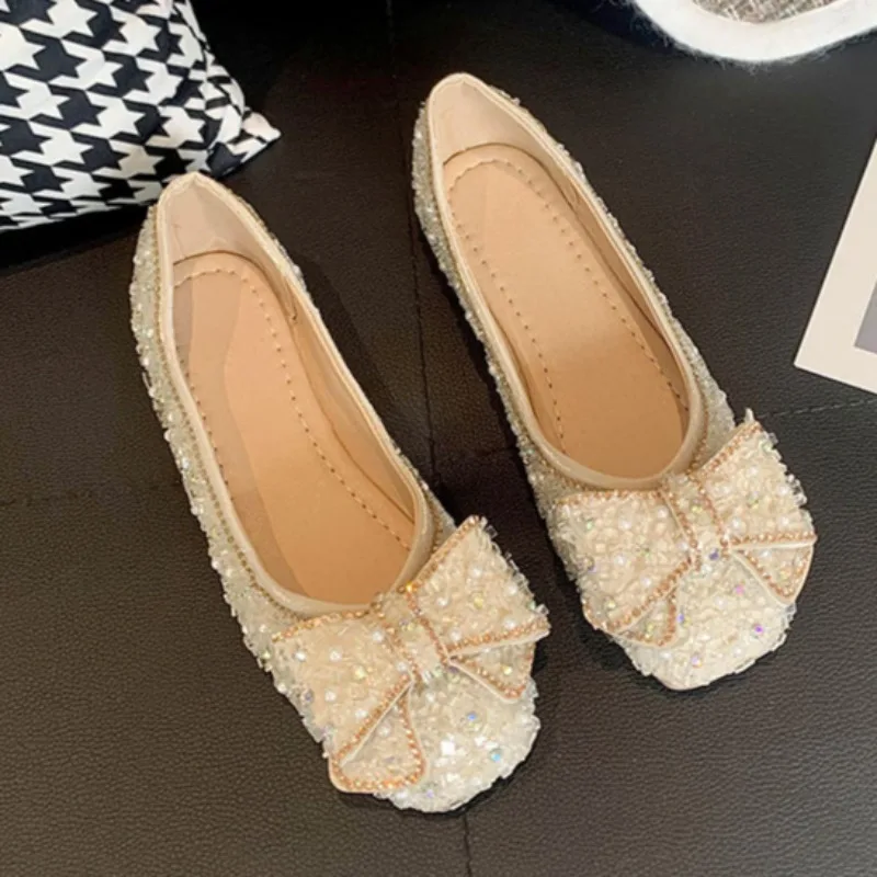 Женская модная обувь на плоской подошве осенние новые туфли с квадратной