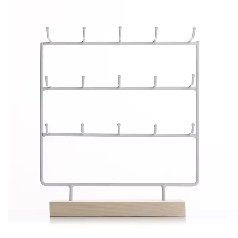 

Подставка для украшений из металла