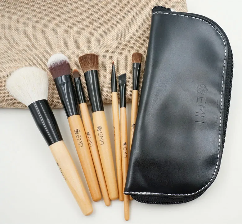 

7pcs Black Makeup Brushes Set Eye Face Cosmetic Foundation Powder Blush Eyeshadow Kabuki Blending Make up Brush Beauty Tool