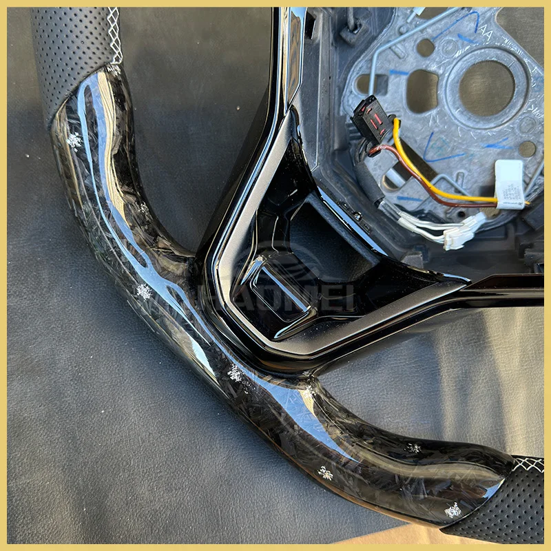 Фото Кованый карбоновый руль, подходит для Volkswagen Golf 8 R GTI MK8, универсальный автоматический и ручной, автомобильные аксессуары №4