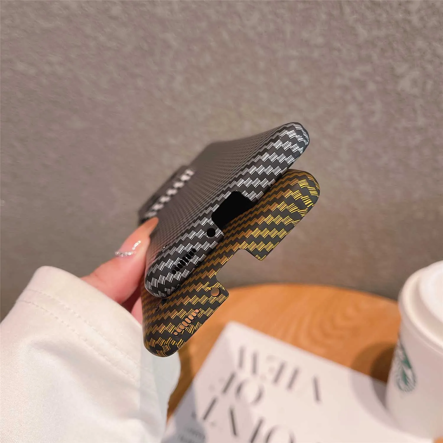 Frameless Case for Xiaomi 13 Pro 2211133C Luxury Carbon Fiber Armor Shockproof Comfortable Hard PC Phone Cover Xiaomi13Pro