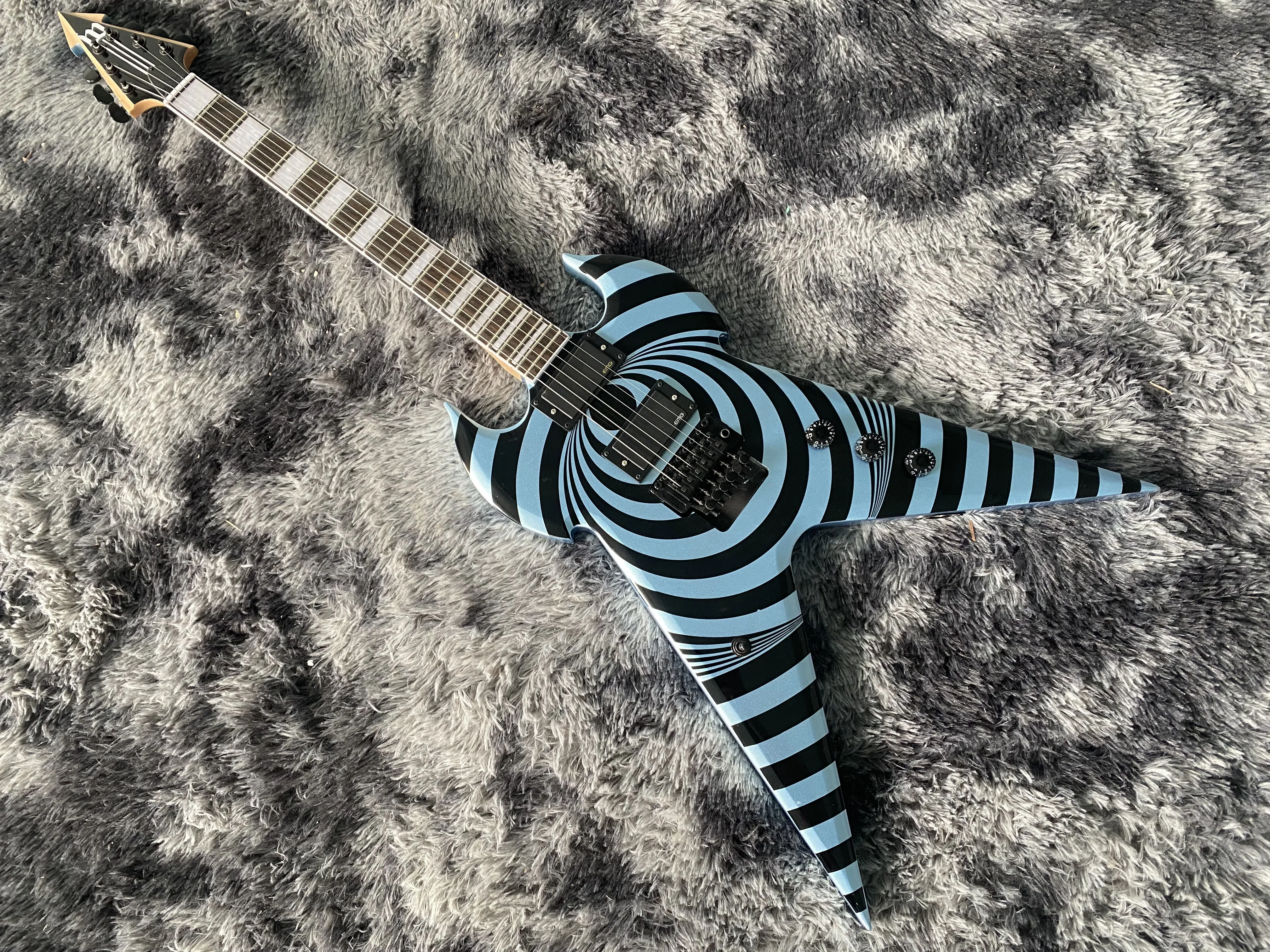 Китайская электрическая гитара ES 335 матовый корпус из клена зеленого цвета и шея