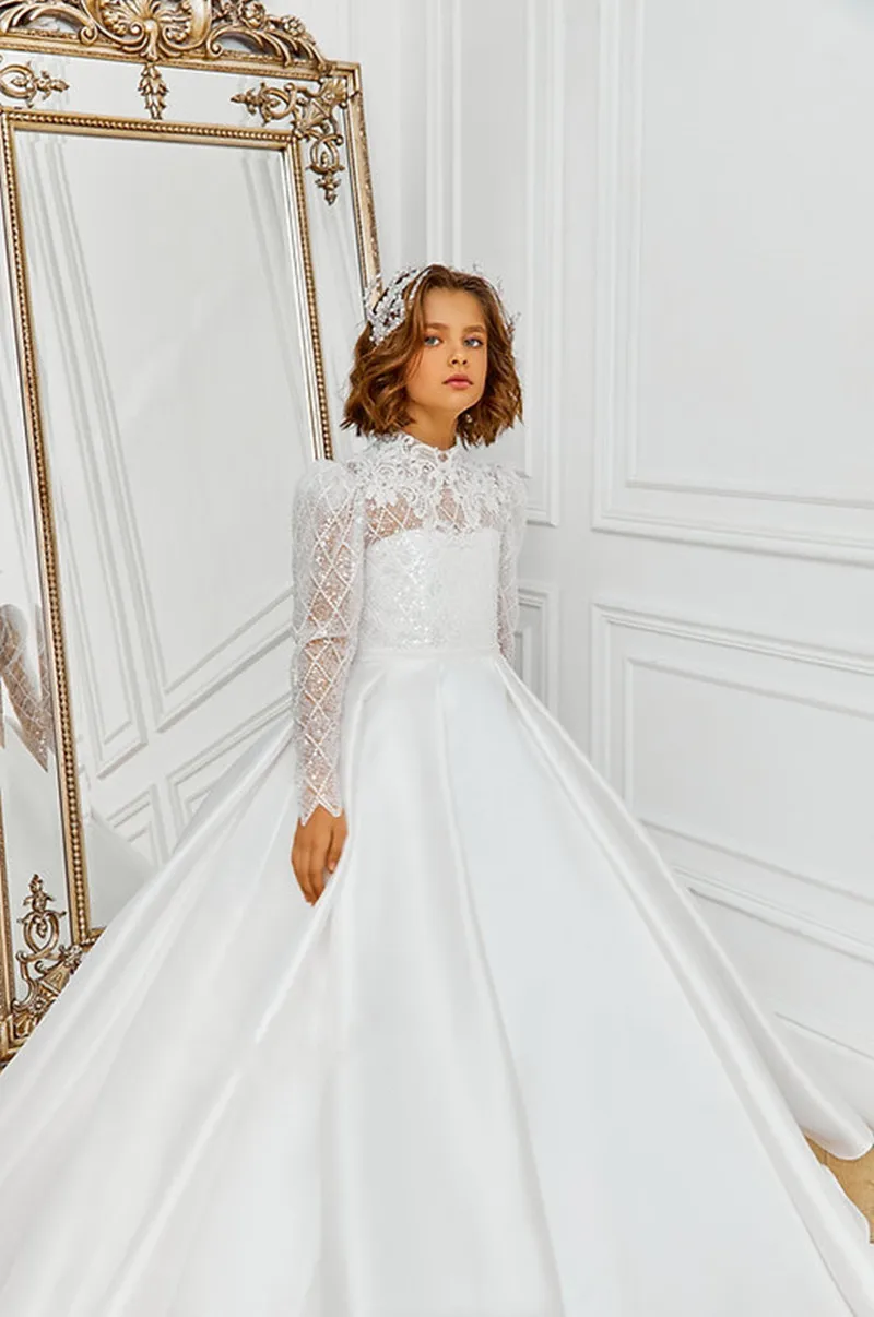 Рисунок 3 - Белое Атласное ТРАПЕЦИЕВИДНОЕ ПЛАТЬЕ