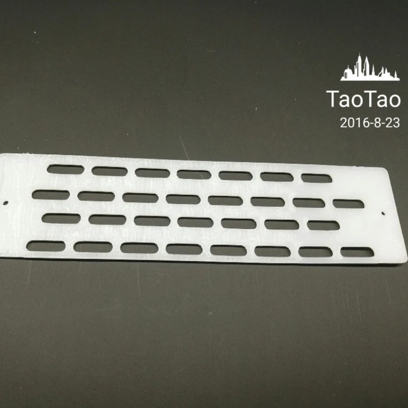 

Пчелиный пластик анти пробежки секционные Ван Qi гнездо двери изолят Ван Шань король кусок ульи пробежки пластиковый кусок пчеловодства