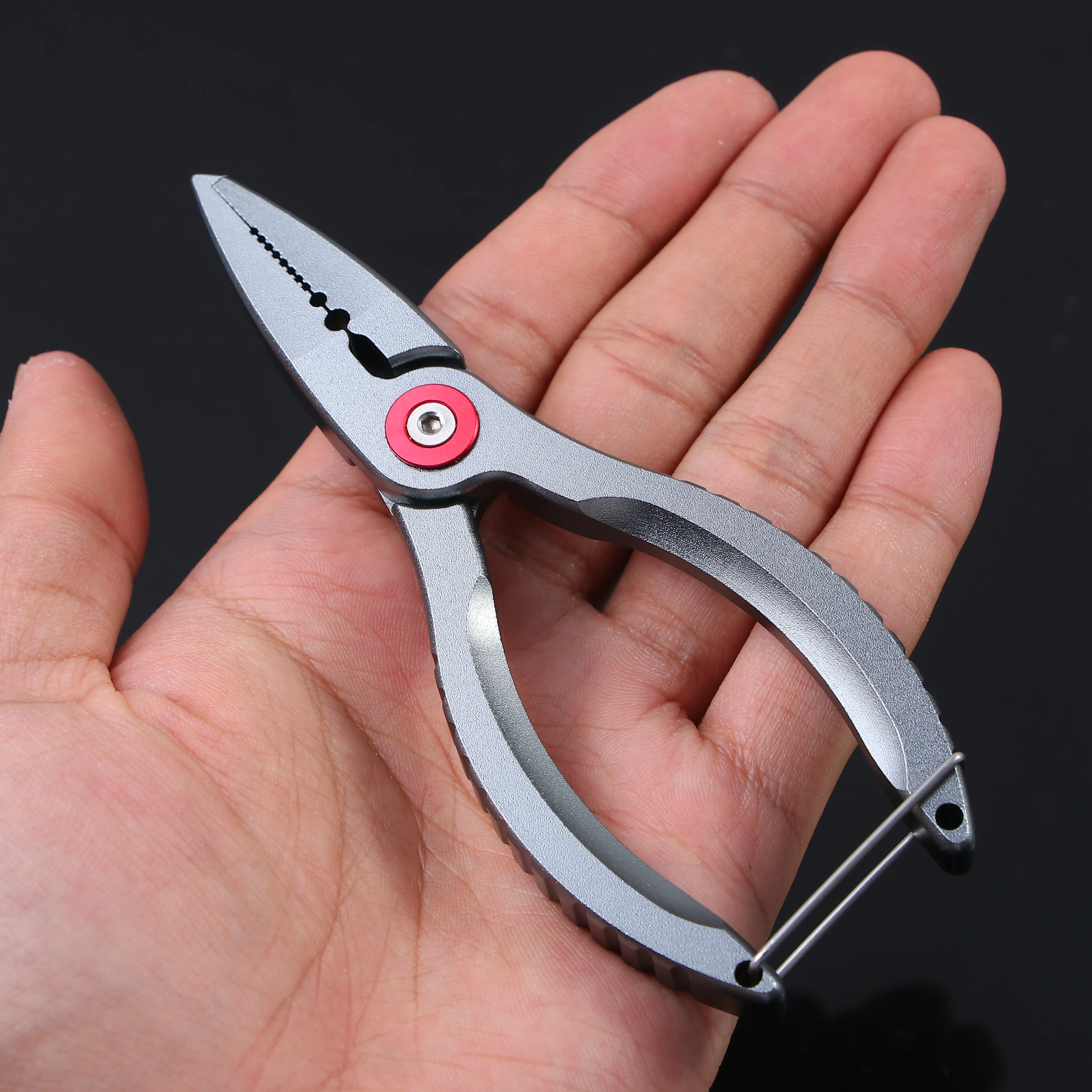 

Портативные миниатюрные плоскогубцы из алюминиевого сплава для приманки, кусачки с разделенными кольцами, инструмент для удаления крючков, рыболовные снасти