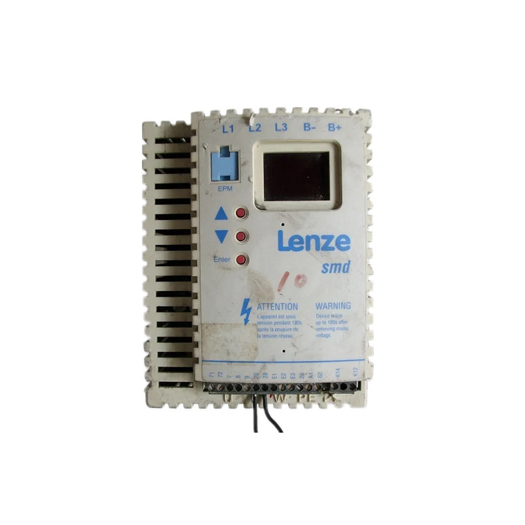 

Сервоинверторный привод Lenze ESMD153L4TXA
