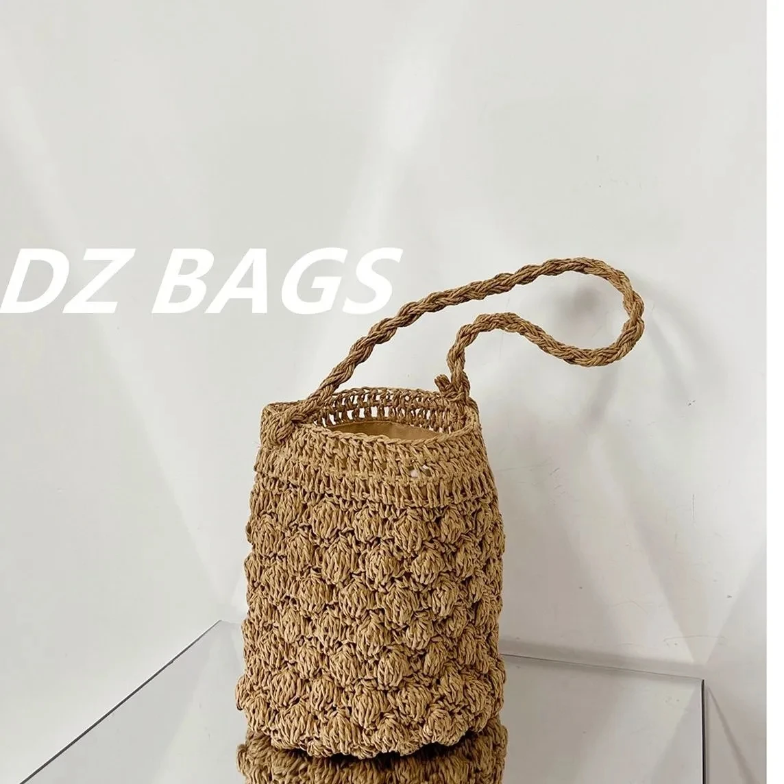 

JOY Simple Handwoven Seaside Holiday Beach Portable Bucket Bag Versatile Fashion Ladies Handbag