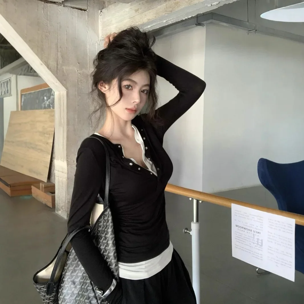 Two-Piece Illusion Blocking Color Long Sleeve T-Shirt Women's Autumn Slimming Base Layer Top Elegant Versatile Korean Style |