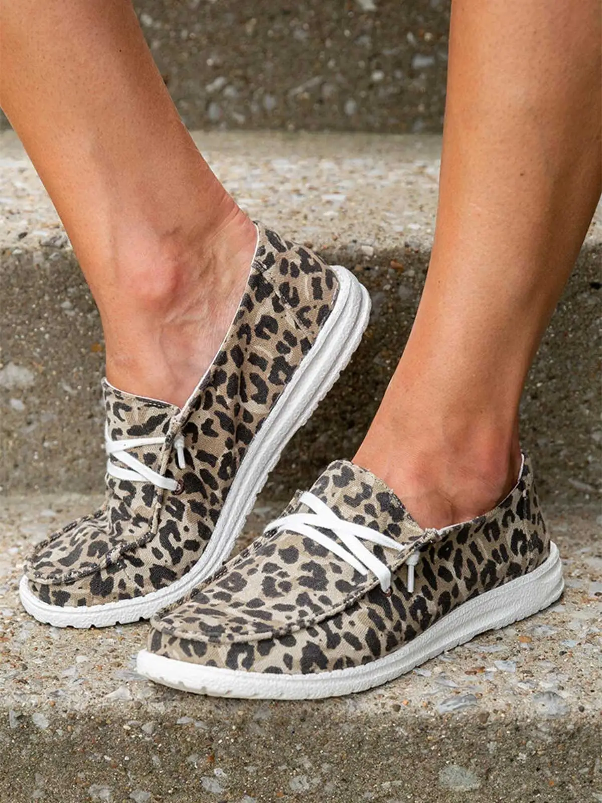 New Ladies Leopard Lace Up Round Toe Flat Sneakers Canvas Shoes Spring Summer Women Casual Shoes Low Upper Slippers Flats