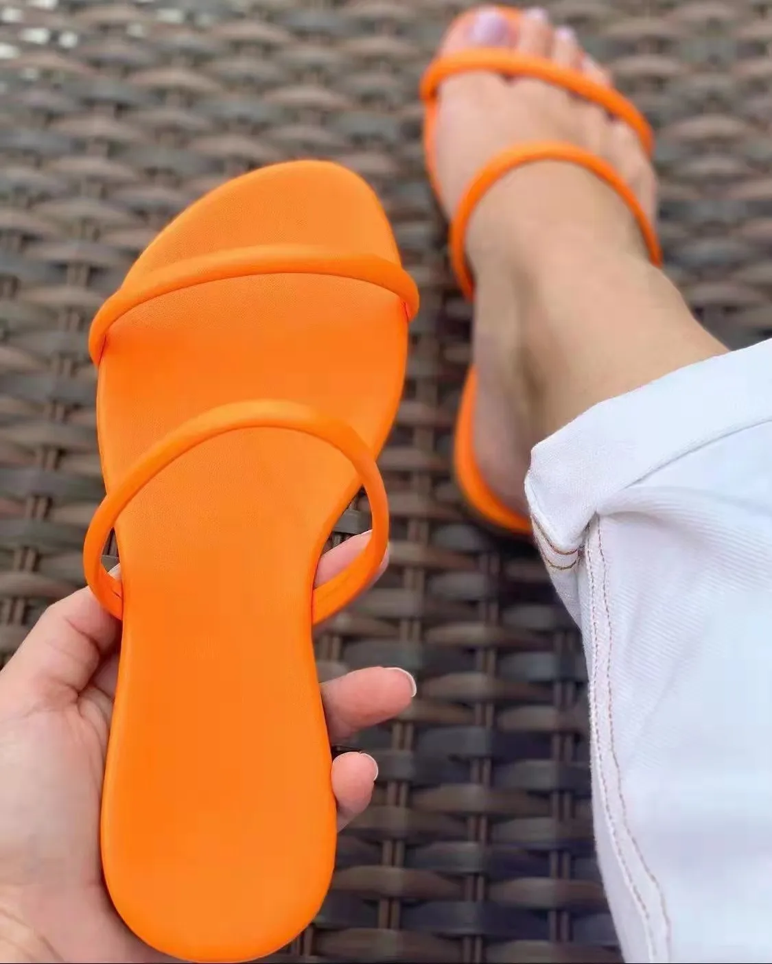 

Slippers Women Fashion Summer Non-slip Sandals Shoes Beach Slides 2022 Summer Candy Color One Word Belt Casual Sandals Ladies