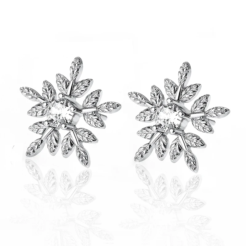 

New Romantic Silver Color Snowflake Stud Earrings Women Shiny Round Cubic Zirconia Female Statement Jewelry Drop Shipping Hot