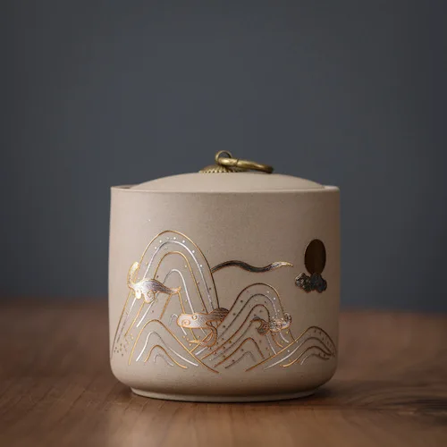 

Керамическая банка для хранения фиолетовой глины