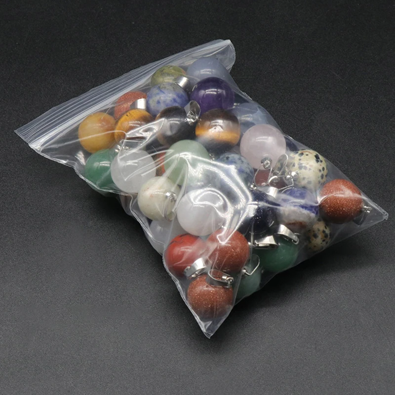 Круглое ожерелье с подвеской-шариком из полудрагоценного камня