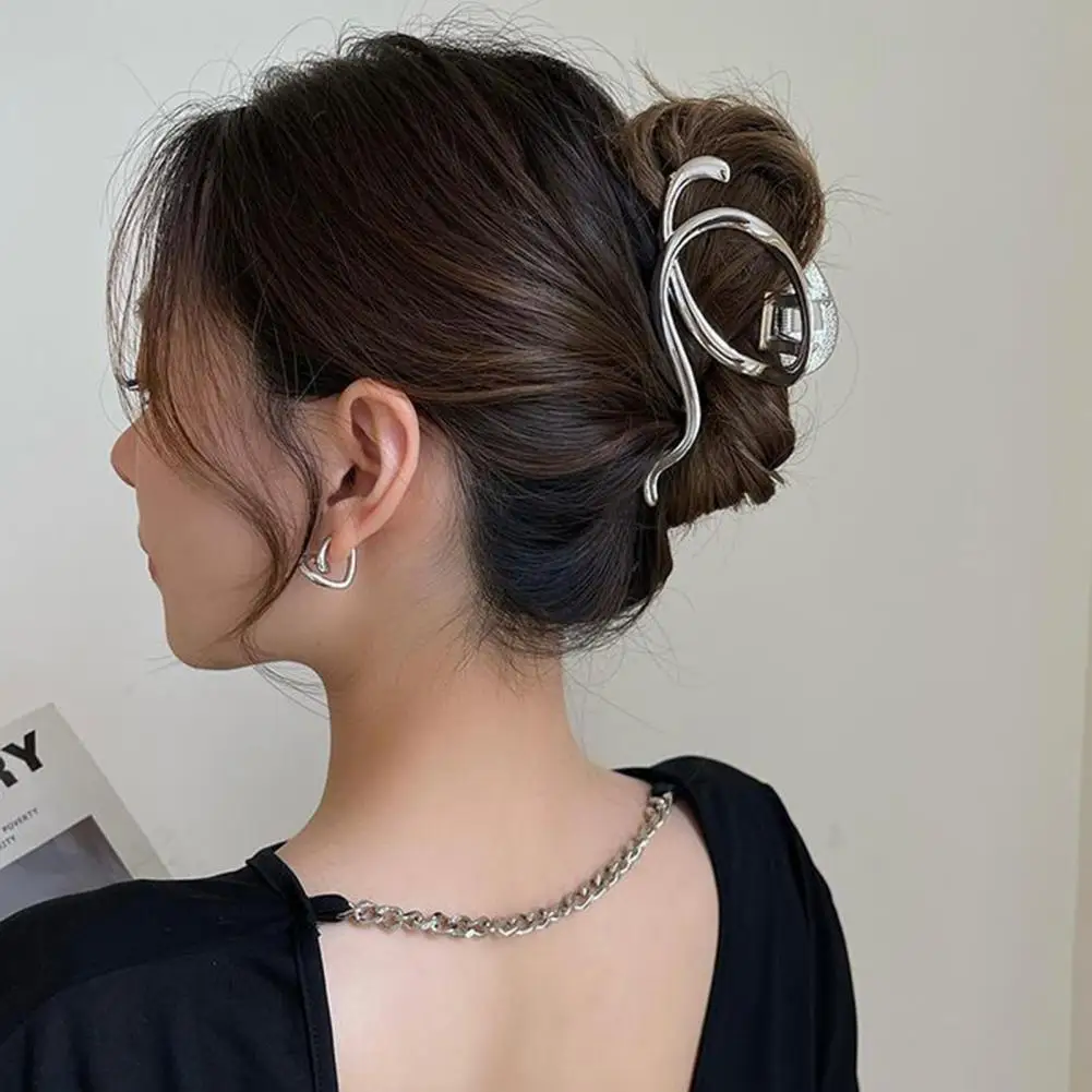 

Beautiful Hair Clip Temperament Alloy Claw Clip Hollow Out Women Head Back Hair Clamp