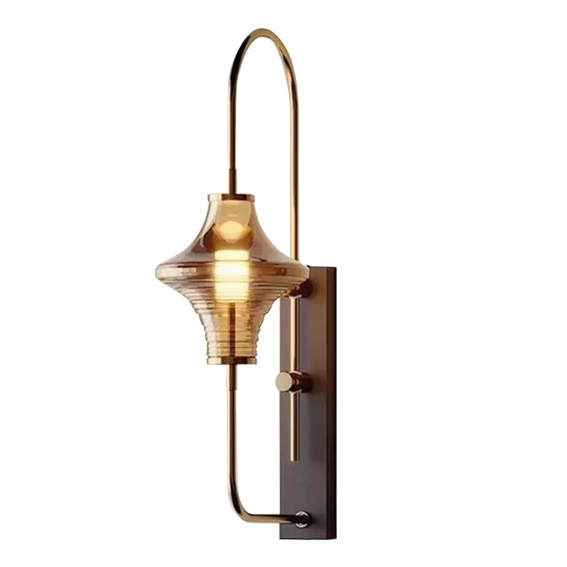 Минималистичный стеклянный настенный светильник LASHA |