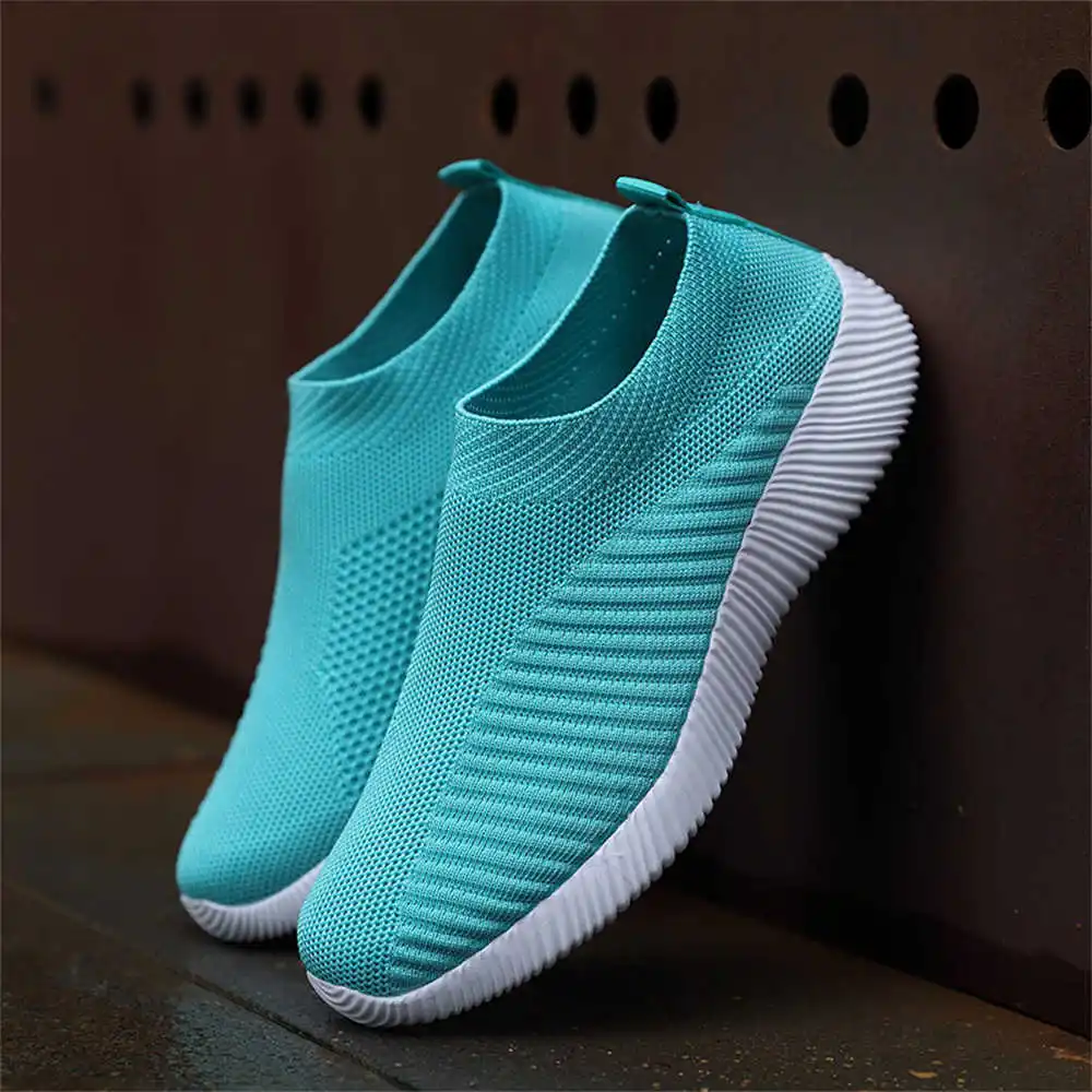 

Женские кроссовки с круглым носом, Размеры 35-43