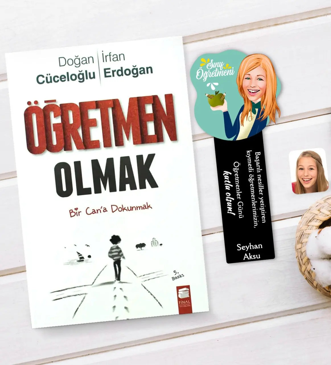 

Персонализированная Женская карикатура для учителей и учителей, деревянные книги и книги для учителей